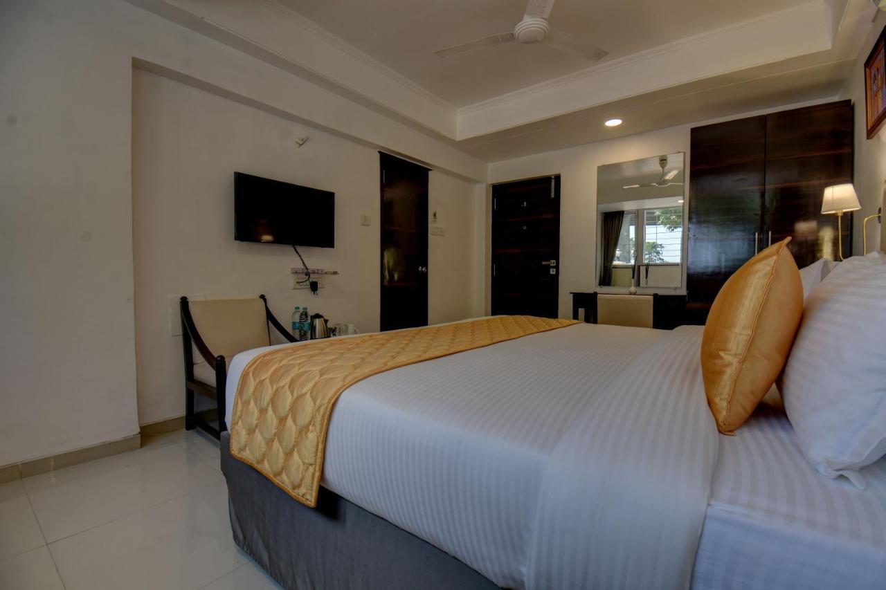Elite Hotel 罗纳瓦拉 外观 照片