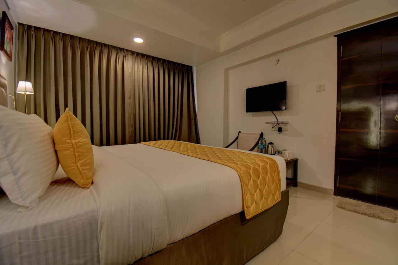 Elite Hotel 罗纳瓦拉 外观 照片