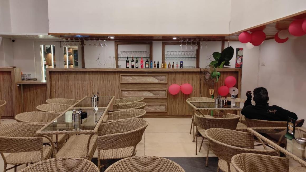 Elite Hotel 罗纳瓦拉 外观 照片